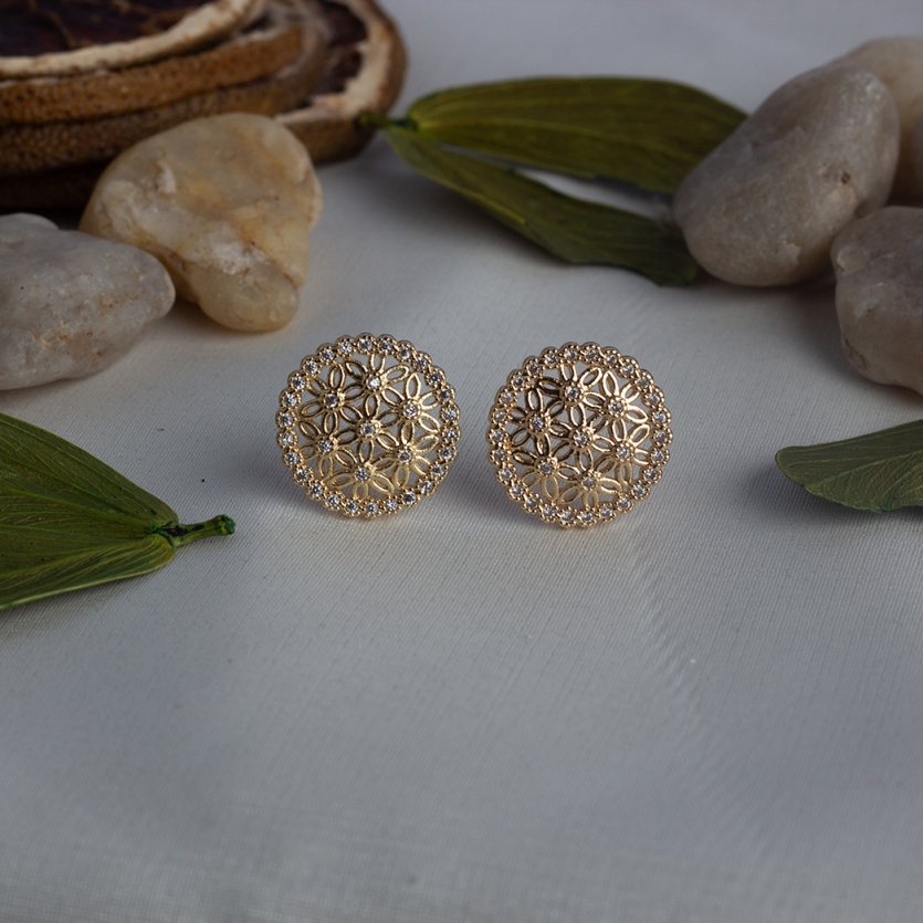 Brinco Cravejado Dourado Nina