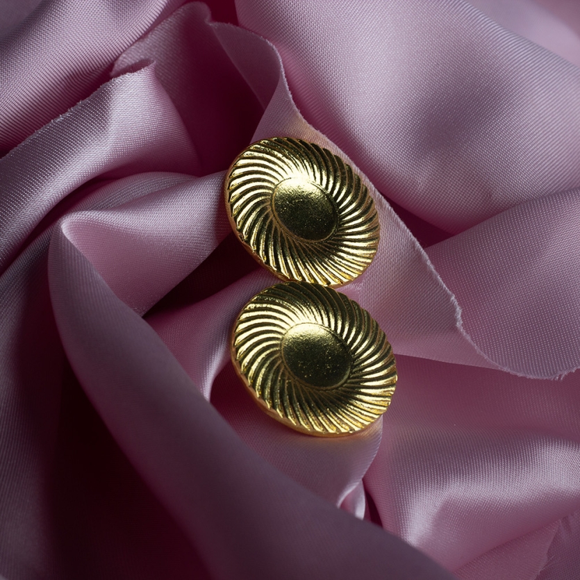 Brinco Cículo Trabalhado Dourado Sol