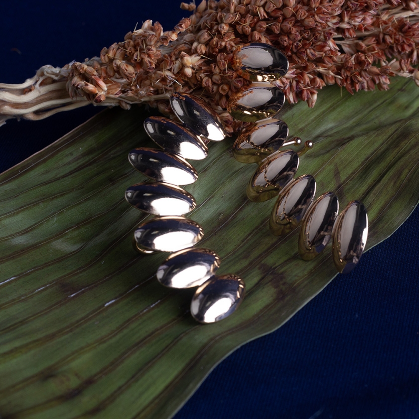 Brinco Ear Cuff Oval Dourado Luciana