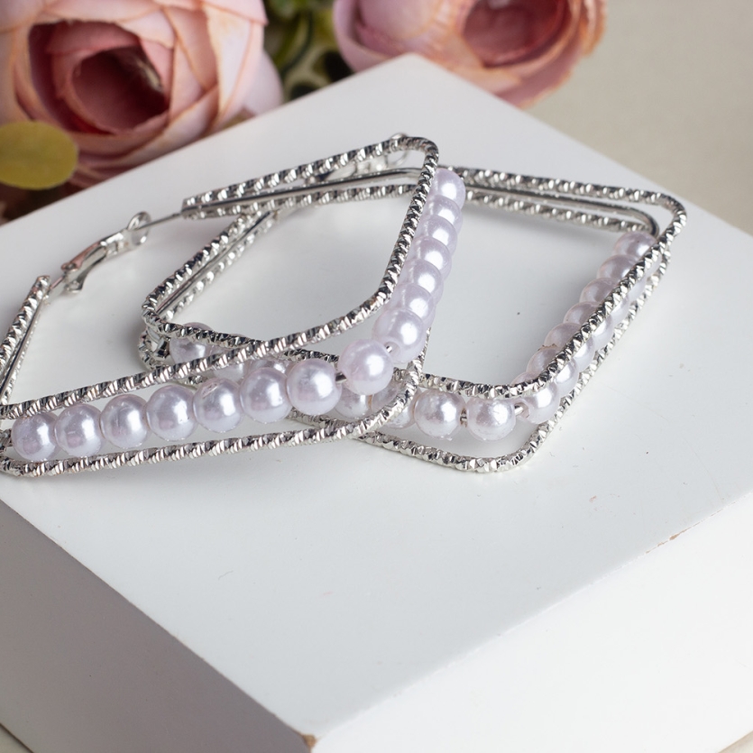 Brinco argola Quadrada Com Pérolas Prata Adélia