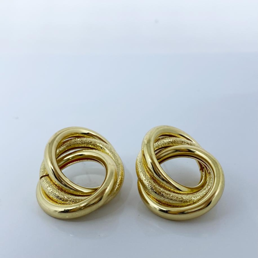 Brinco Nó Trabalhado Dourado