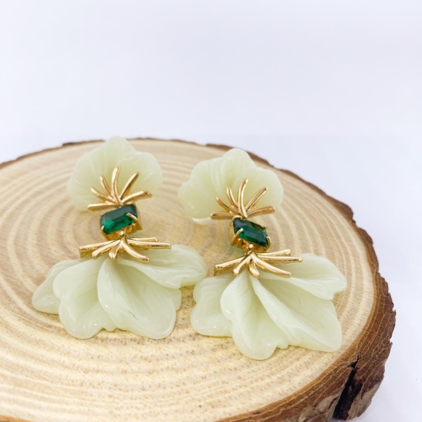 Brinco Luxo Marfim Com Pedra Verde Jasmine