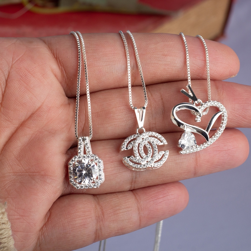 Colar Coração Cravejado Prata Jade